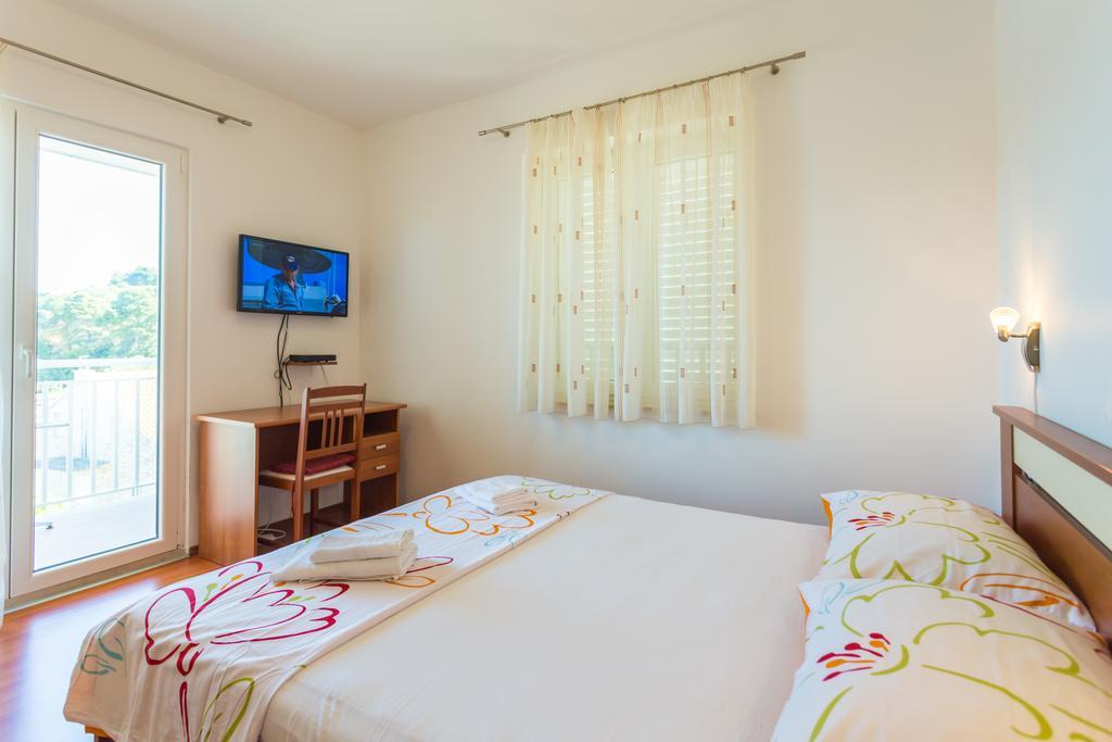 Apartments Slavica โปเมนา ห้อง รูปภาพ