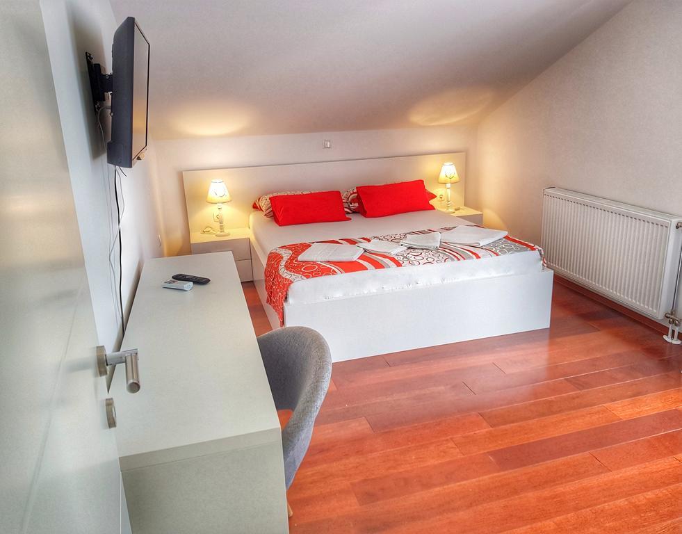 Apartments Slavica โปเมนา ภายนอก รูปภาพ